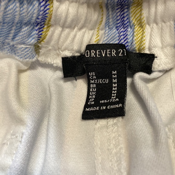 Forever 21 Striped Elastic Waist High Rise Cuffed Shorts Size M - Picture 2 of 3